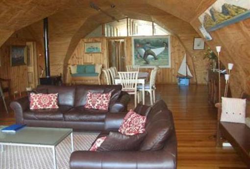 фото отеля Bicheno Hideaway Chalets