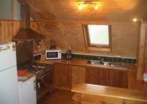 фото отеля Bicheno Hideaway Chalets