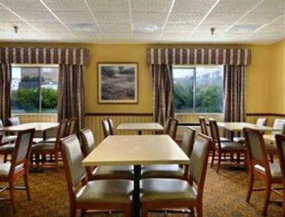фото отеля Days Inn Saint Charles