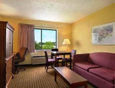 фото отеля Days Inn Saint Charles