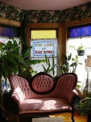 фото отеля The Lion and the Rose Bed and Breakfast
