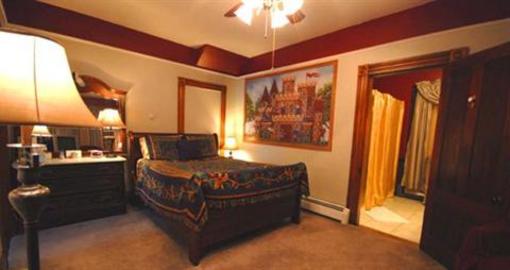 фото отеля The Lion and the Rose Bed and Breakfast