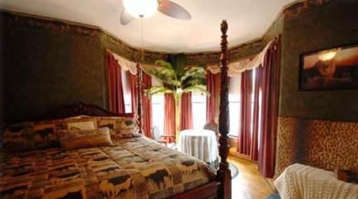 фото отеля The Lion and the Rose Bed and Breakfast