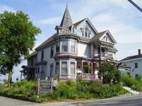 The Lion and the Rose Bed and Breakfast