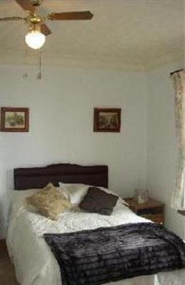 фото отеля Hollytree B&B