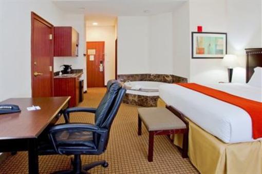 фото отеля Holiday Inn Express Hotel & Suites Bartow