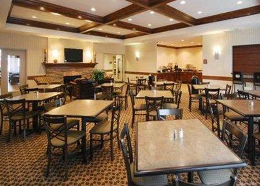 фото отеля Comfort Suites Oshkosh