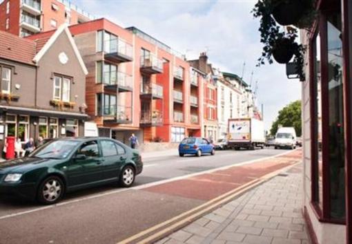 фото отеля Your Space Serviced Apartments Harbourside