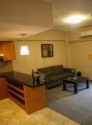 фото отеля Shinju Apartement Cilandak