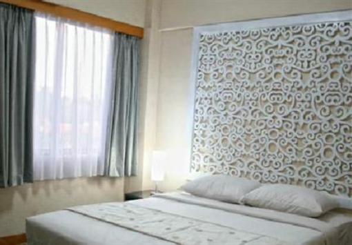 фото отеля Shinju Apartement Cilandak
