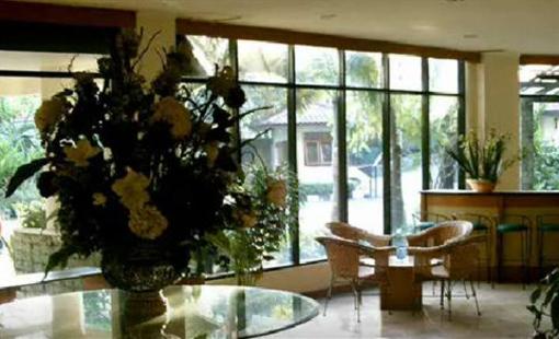 фото отеля Shinju Apartement Cilandak