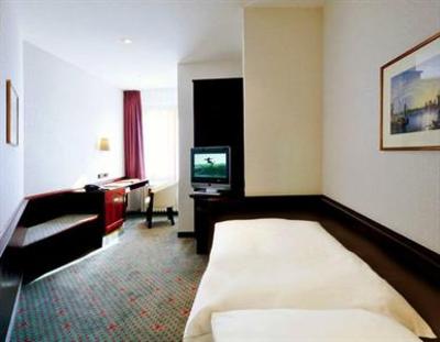 фото отеля Hotel Imperial Köln