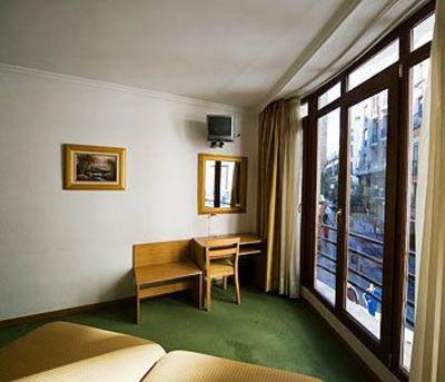фото отеля Hotel Madrisol