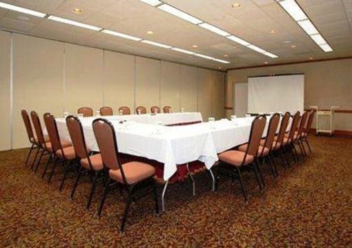 фото отеля Sundance Plaza Hotel & Suites
