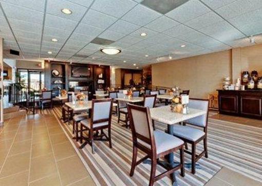 фото отеля Quality Inn & Suites Matthews