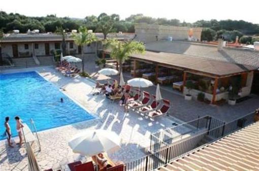 фото отеля Hotel Masseria Le Pajare