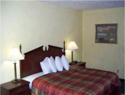 фото отеля Baymont Inn and Suites Midland Airport