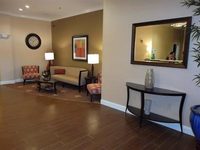 Holiday Inn Exp And Stes Smith