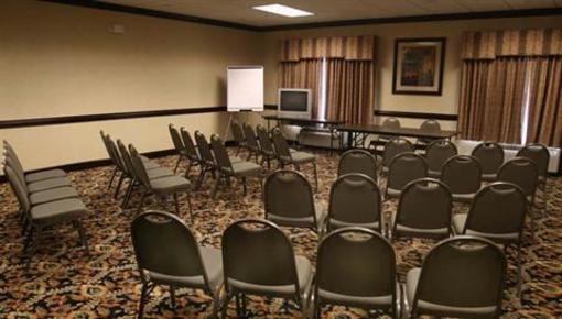 фото отеля Country Inn & Suites Calhoun