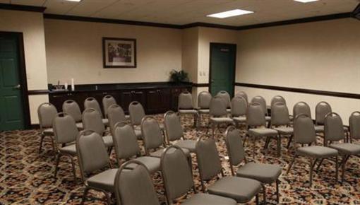 фото отеля Country Inn & Suites Calhoun