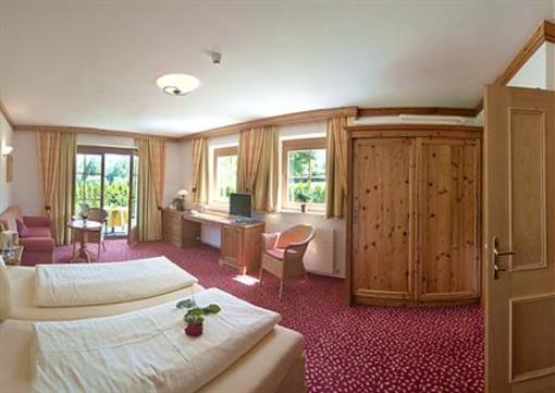 фото отеля Bergland Aparthotel Soll