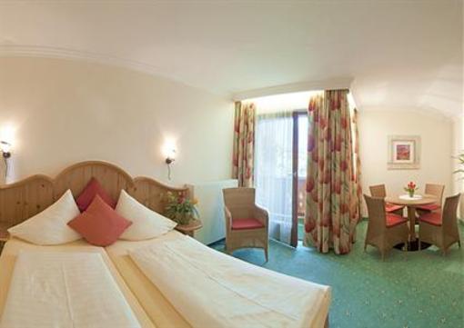 фото отеля Bergland Aparthotel Soll