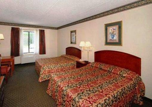 фото отеля Rodeway Inn & Suites Milwaukee