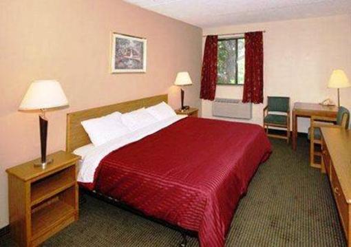 фото отеля Rodeway Inn & Suites Milwaukee