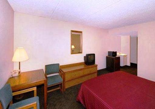 фото отеля Rodeway Inn & Suites Milwaukee