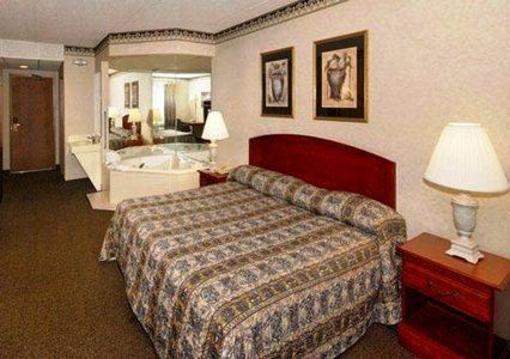 фото отеля Rodeway Inn & Suites Milwaukee