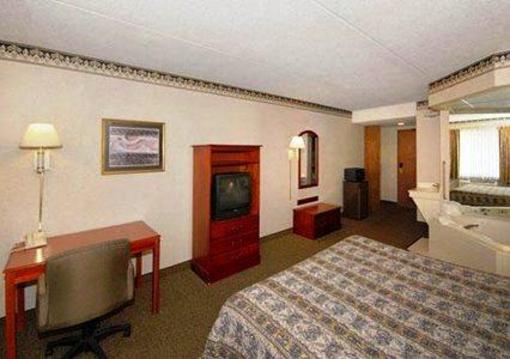 фото отеля Rodeway Inn & Suites Milwaukee