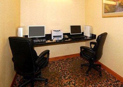 фото отеля Comfort Suites Escanaba