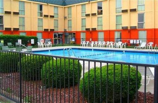 фото отеля Ann Arbor Victory Inn & Suites