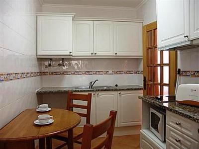фото отеля Oasis Beach Apartments