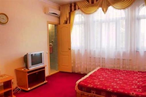 фото отеля Hotel Iron 1