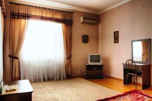 фото отеля Hotel Iron 1