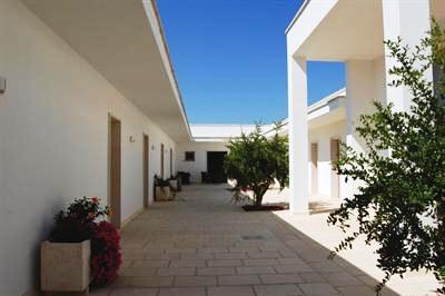 фото отеля Corte dei Melograni Resort Otranto