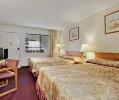 фото отеля Travelodge Ridgecrest