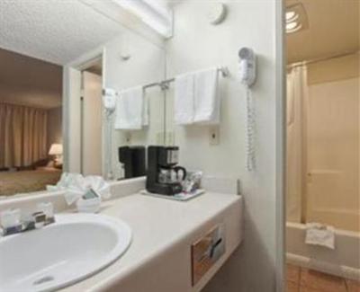фото отеля Travelodge Ridgecrest