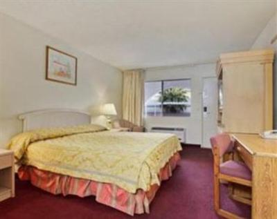 фото отеля Travelodge Ridgecrest