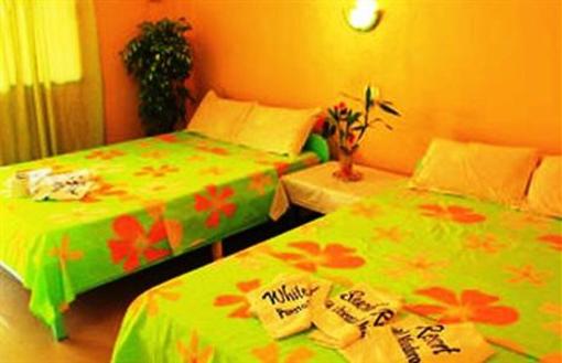 фото отеля White Beach Resort Bar and Restaurant
