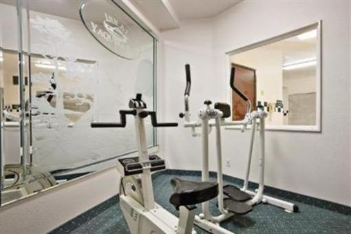 фото отеля Americas Best Value Inn & Suites at Yaquina Bay