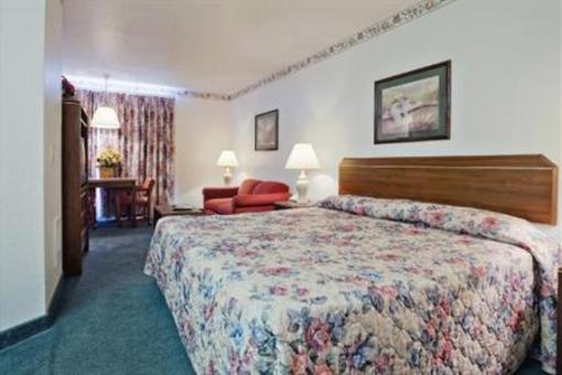 фото отеля Americas Best Value Inn & Suites at Yaquina Bay