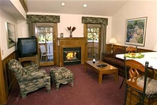 фото отеля Lighthouse Lodge & Suites