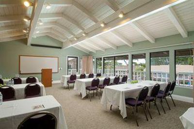 фото отеля Lighthouse Lodge & Suites