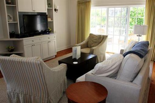 фото отеля Mainsail Beach Inn Holmes Beach