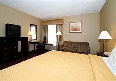 фото отеля Holiday Inn Express Hotel & Suites Indianapolis W - Airport Area