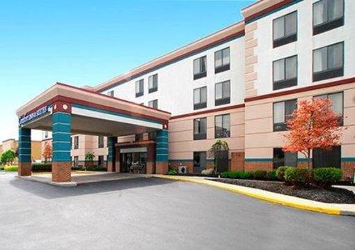 фото отеля Holiday Inn Express Hotel & Suites Indianapolis W - Airport Area