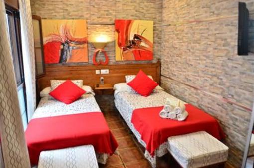 фото отеля Hostal Costa de la Luz