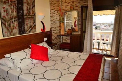 фото отеля Hostal Costa de la Luz